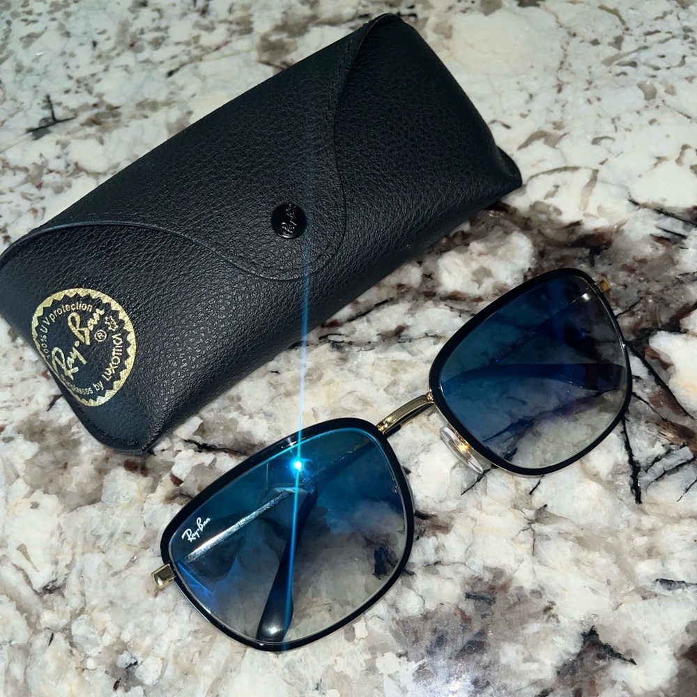 Ray ban 3705.